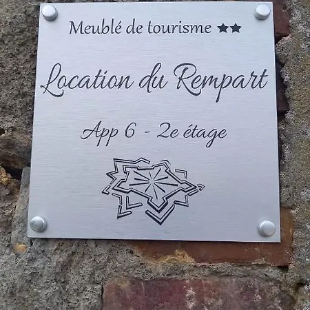 דירה Climatise 2 Etoiles, Vue Sur Les Remparts, Centre De Rocroi, Parking Privatif Et Garage Velos Rocroi