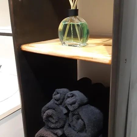 Climatise 2 Etoiles, Vue Sur Les Remparts, Centre De Rocroi, Parking Privatif Et Garage Velos *