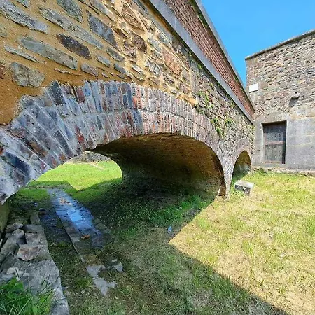 Climatise 2 Etoiles, Vue Sur Les Remparts, Centre De Rocroi, Parking Privatif Et Garage Velos *